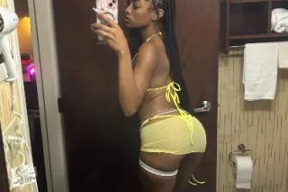 🌹 Roses Are Red This Pussy Is ... - Image 1