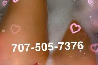 😘available now 😘‼CUM PLAY WITH... - Image 1