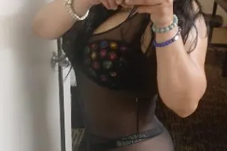 LATINA CALIENTE 🔥 DE PASADA POR LA CIUDAD, SOLO UNOS DIAS 😈🍑🔥 FOTOS REALES AMOR😘 - Image 9